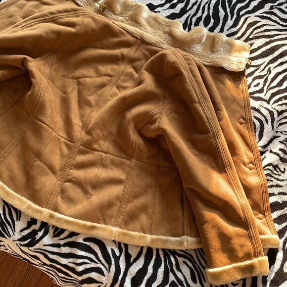 Vintage Oscar de la renta tan suede faux leather faux fur sherpa  button jacket - Picture 13 of 13
